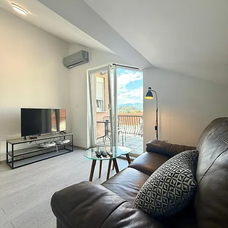 1-bedroom With Mountain View And Free Parking Apartament