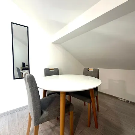 1-bedroom With Mountain View And Free Parking Podgorica